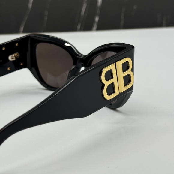 NEW BB0322S 002 BALENCIAGA BLACK CAT EYE WOMEN SUNGLASSES - Picture 6 of 9